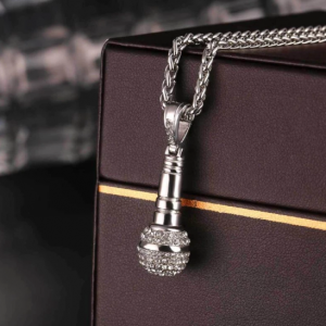 New Personality Gold-Plated Microphone Necklace Man Woman Hip Hop Rock-Encrusted Microphone Pendant Accessories Party Jewelry New Personality Gold-Plated Microphone Necklace Man Woman Hip Hop Rock-Encrusted Microphone Pendant Accessories Party Jewelry