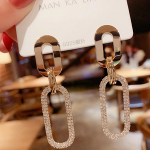 New Women’s Earrings Korean Stud Earrings for Women Vintage Pearl Dangle Drop Gold Earring Set 2022 Trend Earings Female Jewelry New Women's Earrings Korean Stud Earrings for Women Vintage Pearl Dangle Drop Gold Earring Set 2022 Trend Earings Female Jewelry